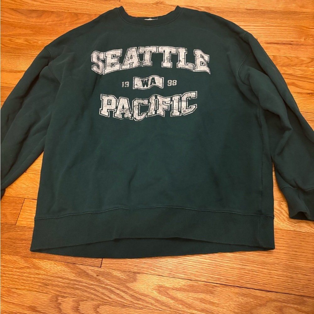 Garage crewneck hoodie womens size small no stains and no tags